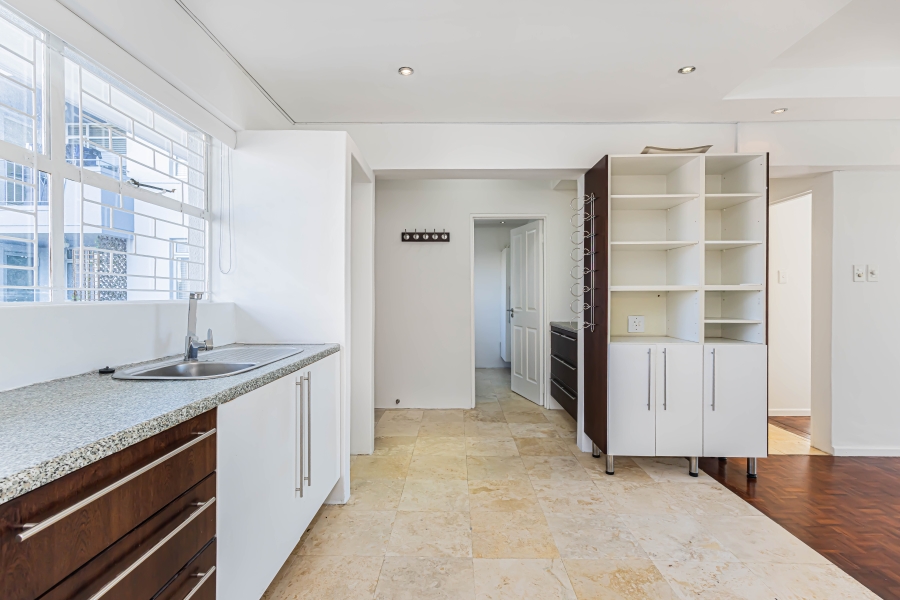 To Let 2 Bedroom Property for Rent in Green Point Western Cape